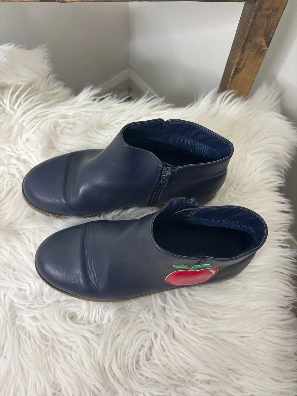 Gymboree Navy Leather Kids Ankle Boots with Red Apple Accent Size 3